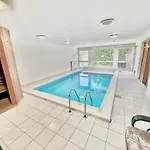 فيلة Siofok Villa With Heated Indoor Pool And Sauna
