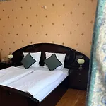 빌라 5 Haloszobas Wellness Vip House - Privat Medence *
