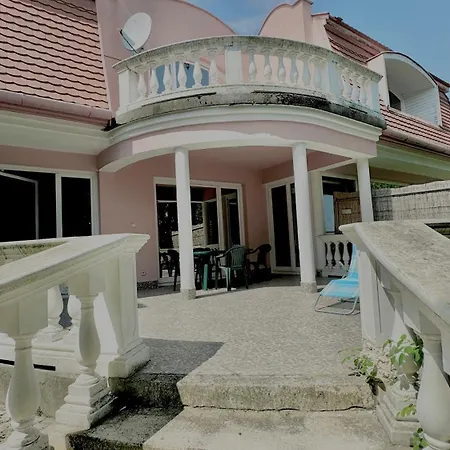 5 Haloszobas Wellness Vip House - Privat Medence Willa Siófok
