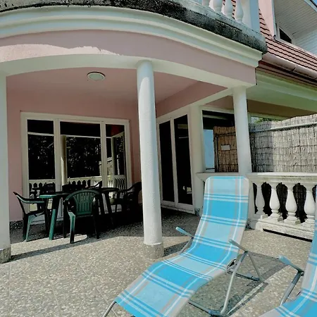 5 Haloszobas Wellness Vip House - Privat Medence