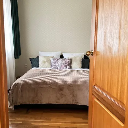 Villa 5 Haloszobas Wellness Vip House - Privat Medence