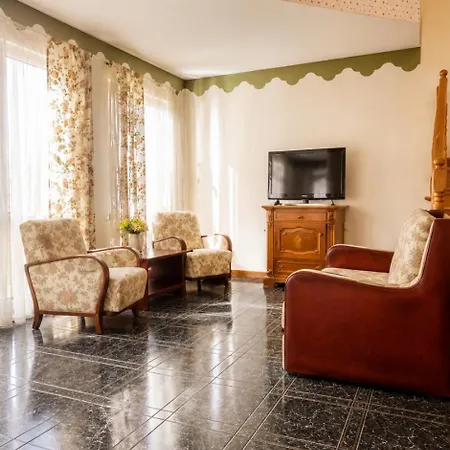 With Indoor Pool And Sauna Villa Siófok