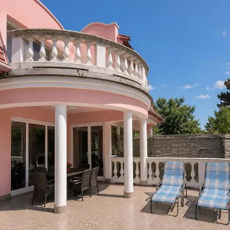 Private - Pool & Sauna Willa Siófok