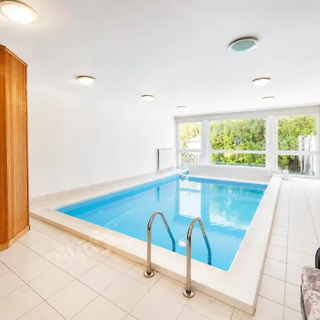 Private - Pool & Sauna شيوفوك