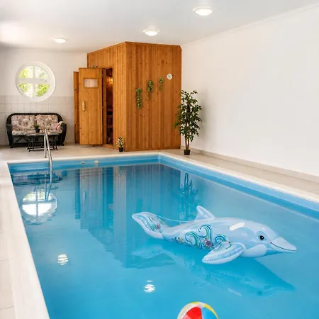 Private - Pool & Sauna Willa