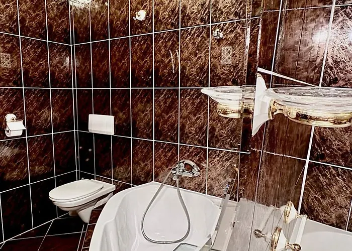 5 Haloszobas Wellness Vip House - Privat Medence * שיופוק