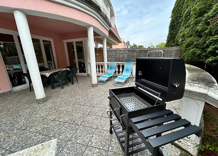 וילה 5 Haloszobas Wellness Vip House - Privat Medence *