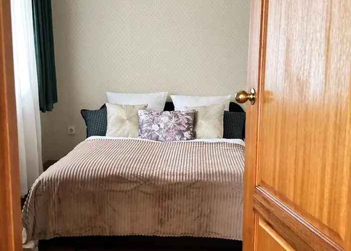 Villa 5 Haloszobas Wellness Vip House - Privat Medence